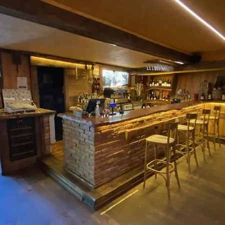 ホテル Le Clou 3*